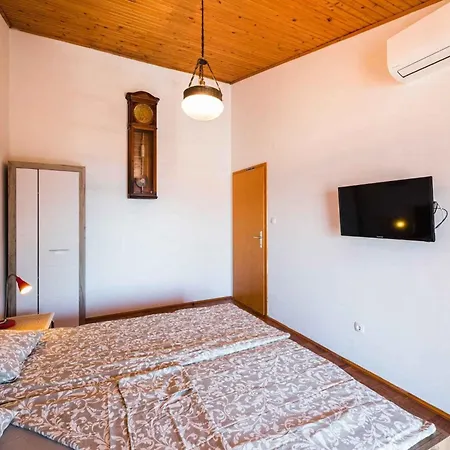 Holiday home In 41671 Crikvenica