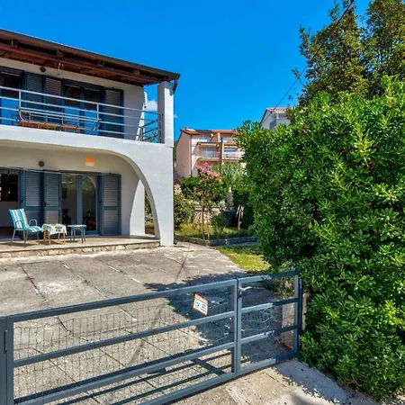 In 41671 Vikendica Crikvenica