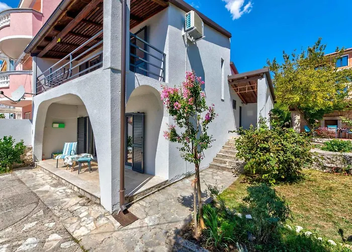 In 41671 Vikendica Crikvenica